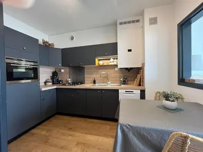 Cuisine ou kitchenette dans l'établissement Cœur de Concarneau, appartement entier, proche centre, corniche et plage avec parking