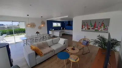 Coin salon dans l'établissement Maison neuve à deux pas de la superbe plage des Amiets