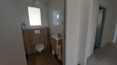 Salle de bains dans l'établissement Maison neuve à deux pas de la superbe plage des Amiets