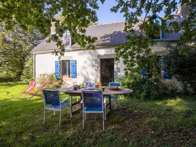 Jardin de l'établissement Holiday Home Le Petit Poirier by Interhome