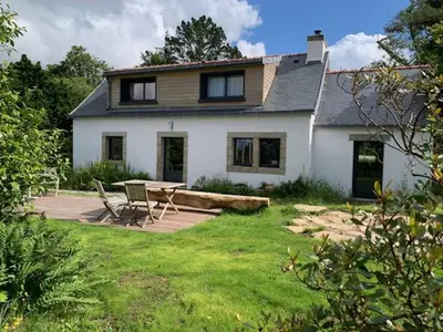 Jardin de l'établissement Cottage Tea Mamm , écrin de verdure et son jardin de thé, 3 étoiles