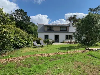 Jardin de l'établissement Cottage Tea Mamm , écrin de verdure et son jardin de thé, 3 étoiles