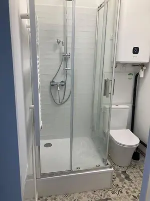 Salle de bains dans l'établissement Vue imprenable sur le Moulin du chaos !