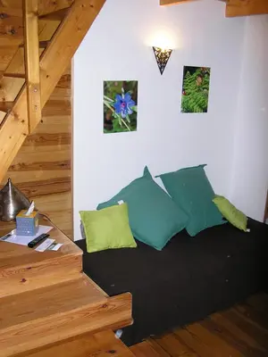 Coin salon dans l'établissement Les chambres de Kerael