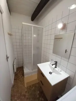 Salle de bains dans l'établissement Aven, maisonnette avec mezzanine