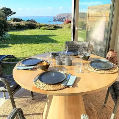 Helles Ferienhaus mit wunderschönem Meerblick