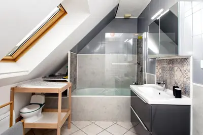 Salle de bains dans l'établissement L’Albizia … Maison familiale proche des plages