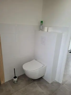 Salle de bains dans l'établissement Maison familiale proche plages avec jacuzzi
