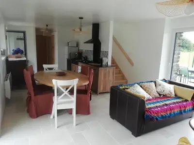 Cuisine ou kitchenette dans l'établissement Gîte Ty Loguellou