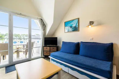 Télévision ou salle de divertissement dans l'établissement Résidence Cap Azur - maeva Home - Appartement duplex 2 Pièces 5 Personnes Sélection - Vue mer MAE-1182