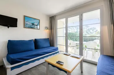 Télévision ou salle de divertissement dans l'établissement Résidence Cap Azur - maeva Home - Appartement 2 Pièces 5 Personnes - Sélection MAE-6707