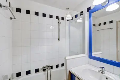 Salle de bains dans l'établissement Résidence Cap Marine - maeva Home - Duplex 2 Pièces 4 Personnes - Sélection MAE-1676