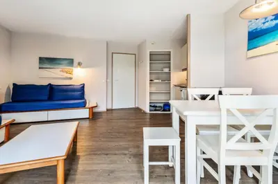 Coin salon dans l'établissement Le Cap Glénan - maeva Home - Appartement 2 Pièces 4 Personnes - Confort MAE-4243