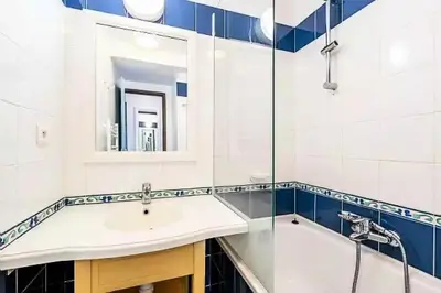 Salle de bains dans l'établissement Résidence Cap Azur - maeva Home - Appartement 3 Pièces 7 Personnes - Sélection MAE-5087