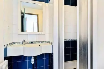 Salle de bains dans l'établissement Résidence Cap Azur - maeva Home - Appartement 3 Pièces 7 Personnes - Sélection MAE-5087
