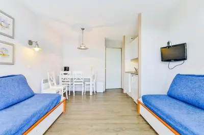 Télévision ou salle de divertissement dans l'établissement Le Cap Glénan - maeva Home - 2 Pièces 5 Personnes Confort MAE-5640