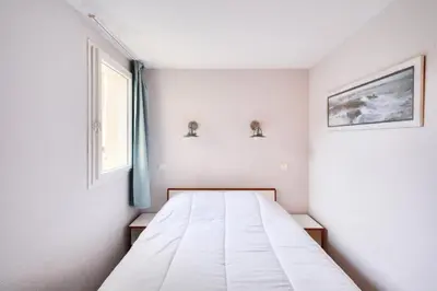 Un ou plusieurs lits dans un hébergement de l'établissement Le Cap Glénan - maeva Home - 2 Pièces 5 Personnes Confort MAE-5638