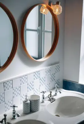 Salle de bains dans l'établissement Les Balcons de Kéréon