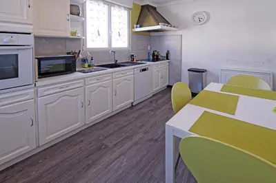 Cuisine ou kitchenette dans l'établissement Gîte de Mammig
