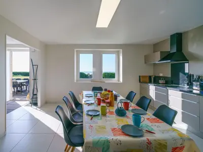 Cuisine ou kitchenette dans l'établissement Holiday Home Echappée océane by Interhome