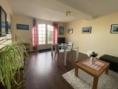 Coin salon dans l'établissement Apartment in Loctudy by Lodonnec Beach