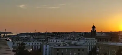 Lever ou coucher de soleil vu de l'appartement ou à proximité