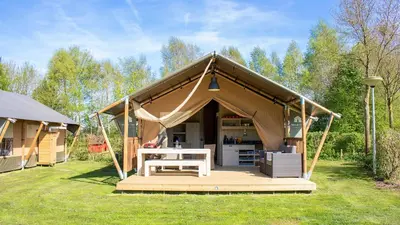 Jardin de l'établissement Glamping Bretagne