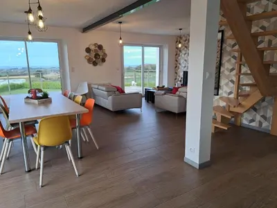 Coin salon dans l'établissement Holiday Home in Brittany with Sea Views