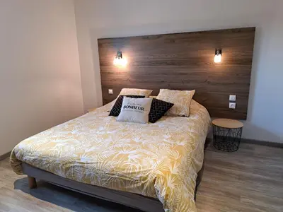 Un ou plusieurs lits dans un hébergement de l'établissement Holiday Home in Brittany with Sea Views