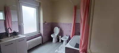 Salle de bains dans l'établissement Maël-Carhaix location Maison 4 chambres