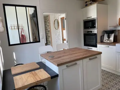 Cuisine ou kitchenette dans l'établissement La Villa d'Anna, une décoration très tendance !