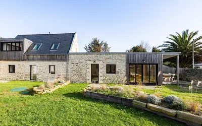 Jardin de l'établissement Gîtes de Lézinadou - 4 personnes - Plomeur La Torche - 3 étoiles