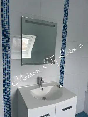 Salle de bains dans l'établissement Villa Ty Loin vue mer 8 personnes