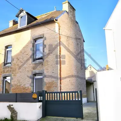LocaLise - M2A - Ty Maen Gouloù - Maison avec extérieur entièrement clos - Proche du centre et du port - Draps inclus - Animaux bienvenus