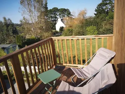 Balcon ou terrasse dans l'établissement Tiny house proche de Morgat