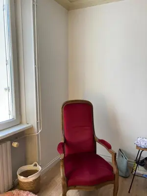 Coin salon dans l'établissement Maison le cap