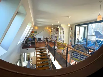 Coin salon dans l'établissement Le Loft Cinéma Concarneau