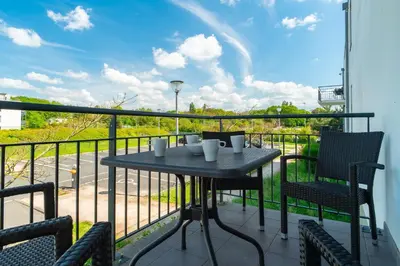 Balcon ou terrasse dans l'établissement Chez Elisa - Dans Résidence 4 étoiles à Concarneau