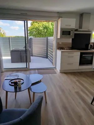 Cuisine ou kitchenette dans l'établissement Petite maison