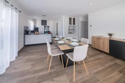 Cuisine ou kitchenette dans l'établissement Villa Plain-Pied Vue Mer