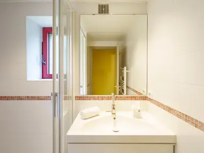 Salle de bains dans l'établissement Holiday Home Penty Landromiou by Interhome