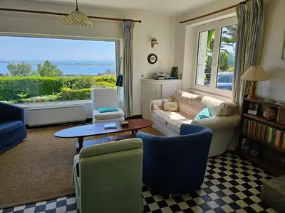 Coin salon dans l'établissement Ker Douara - Île Callot