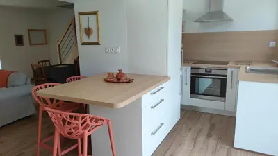 Cuisine ou kitchenette dans l'établissement Cap sur le Guillec