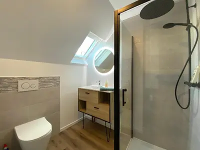Salle de bains dans l'établissement Studio cosy - renove - calme - 3 personnes - proche gare et centre historique