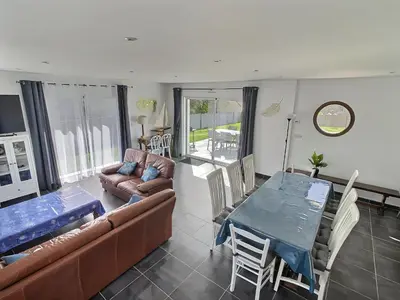 Coin salon dans l'établissement Maison L'Hermine (à 600m de la plage de Morgat)