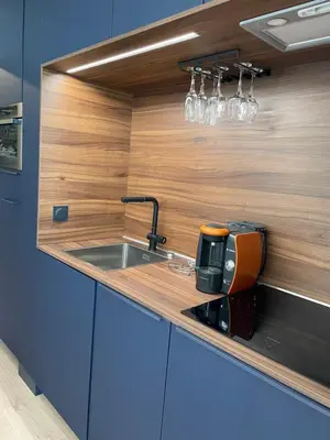 Cuisine ou kitchenette dans l'établissement L'ECHAPPÉE BELLE avec piscine