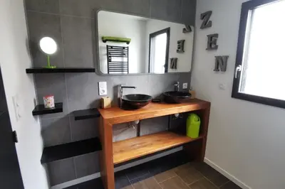 Cuisine ou kitchenette dans l'établissement Gîte plain pied dans l'aber