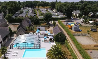 Piscine de l'établissement ZEcamping 3 animé 500m plage piscine couverte dog friendly animations ou située à proximité