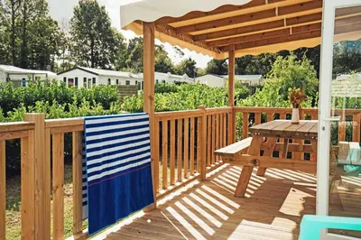 Jardin de l'établissement ZEcamping 3 animé 500m plage piscine couverte dog friendly animations