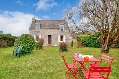 Jardin de l'établissement Pays bigouden - Charmante maison en pierre pour 6
